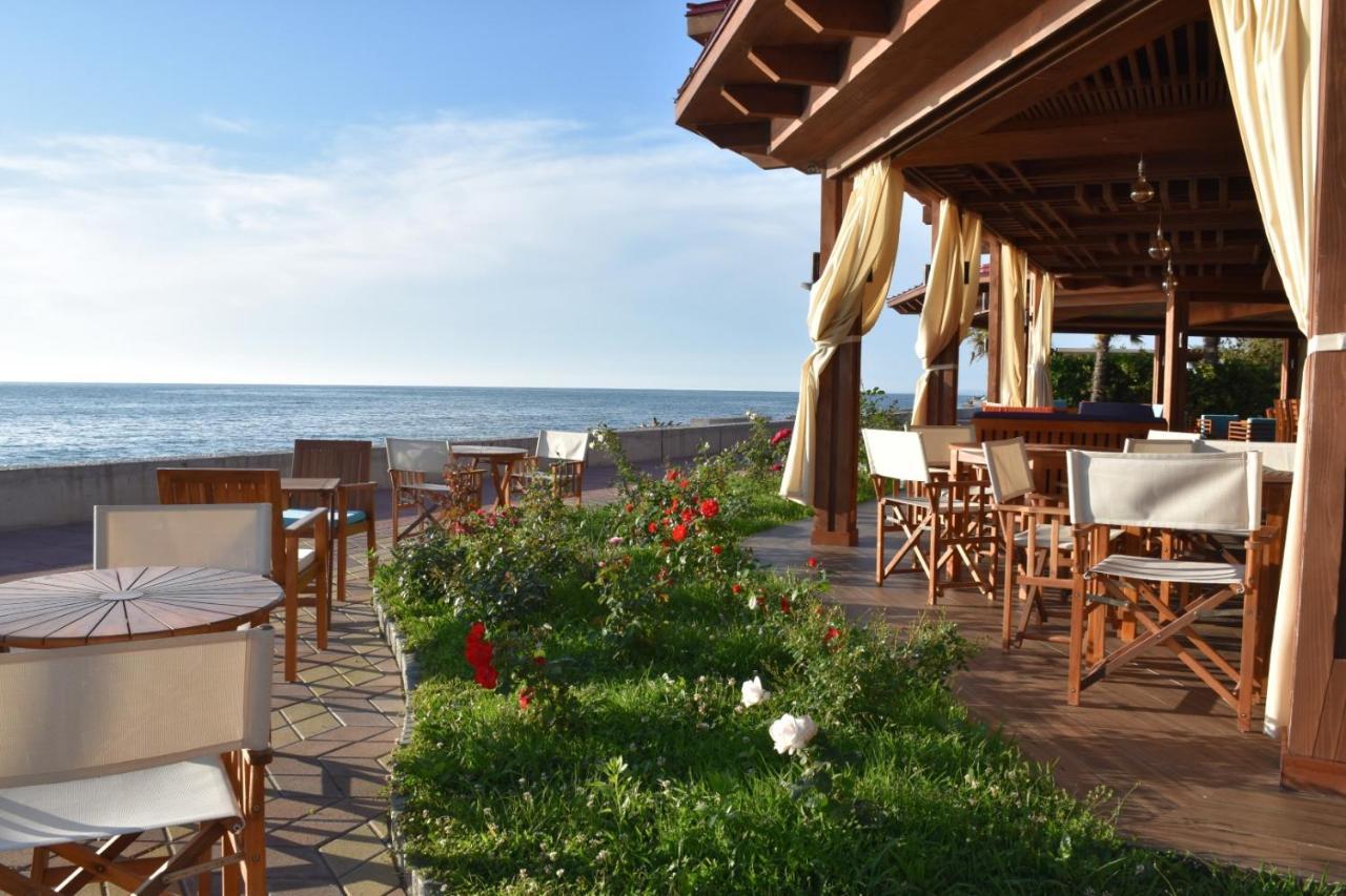 Luxury Oasis Apartment Chakvi Exteriör bild
